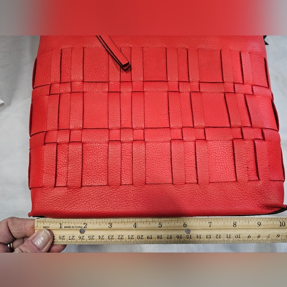 Tahari Hobo NWT - Picture 8 of 11